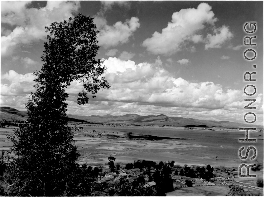 Dianchi lake, Yunnan province, during WWII.  From the collection of Hal Geer.