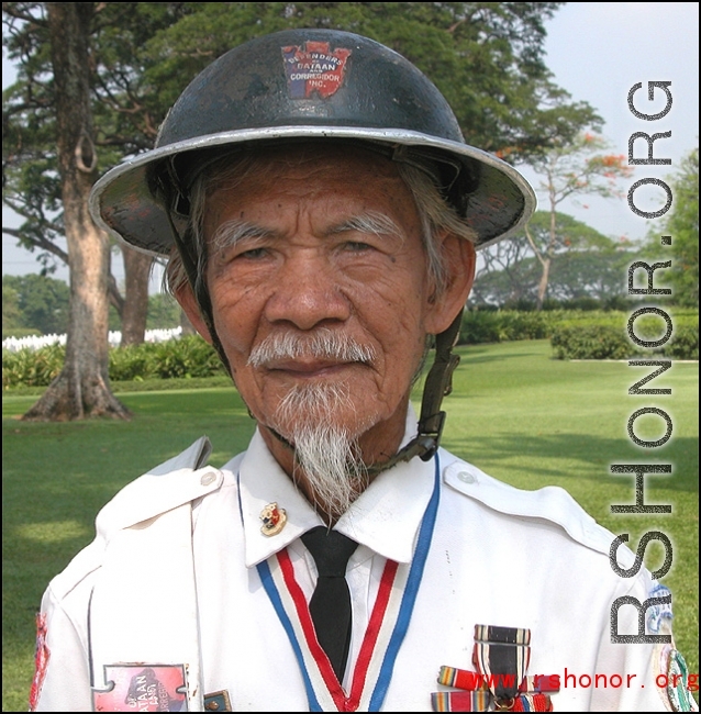 Filipino World War II veteran and survivor of the Bataan death march Wenceslao Rodriguez, taken on Memorial Day 2006.  Photo by Dave Dwiggins.